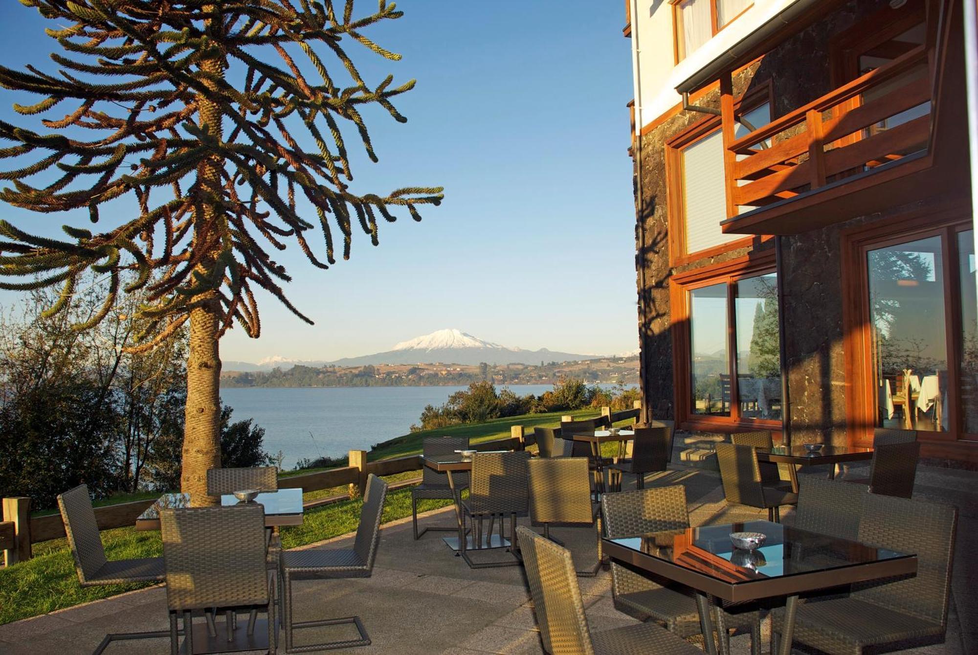 Wyndham Puerto Varas Pettra Eksteriør bilde View of the hotel