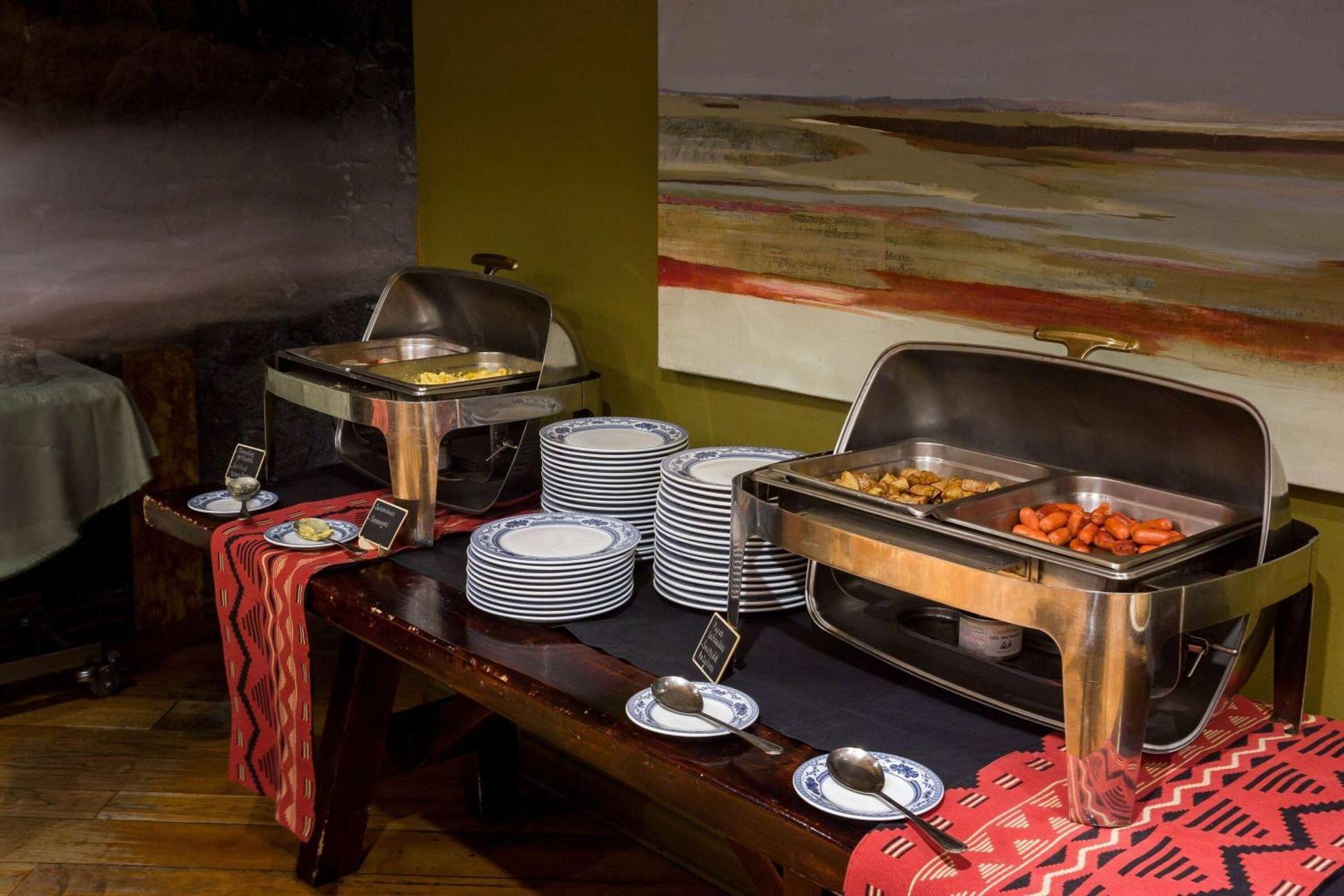 Wyndham Puerto Varas Pettra Eksteriør bilde A chafing dish