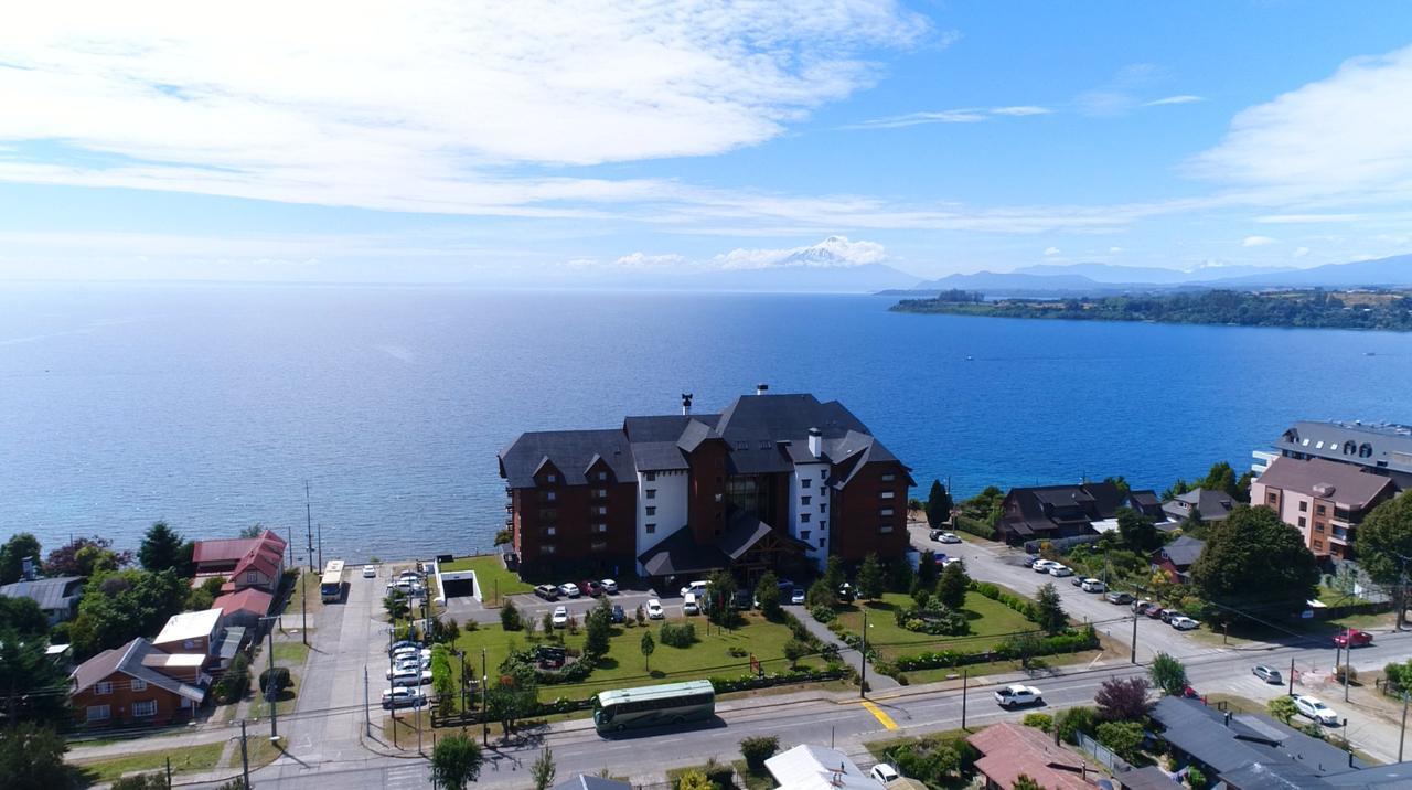 Wyndham Puerto Varas Pettra Eksteriør bilde Aerial view of the town