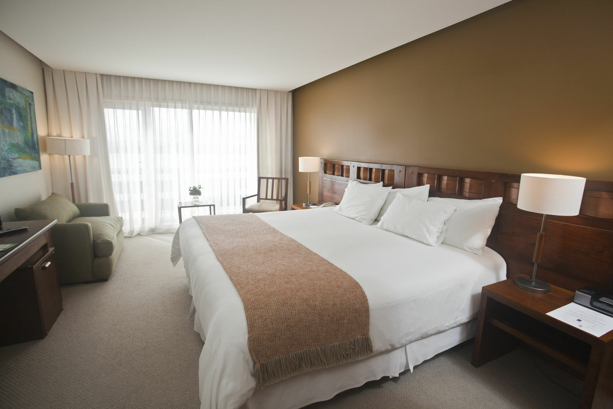 Wyndham Puerto Varas Pettra Eksteriør bilde A room at the hotel